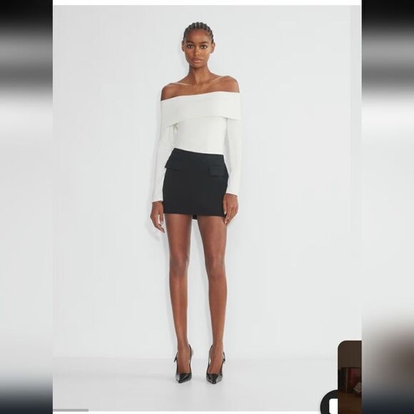 Aritzia Contour Deco Bodysuit - Picture 10 of 10